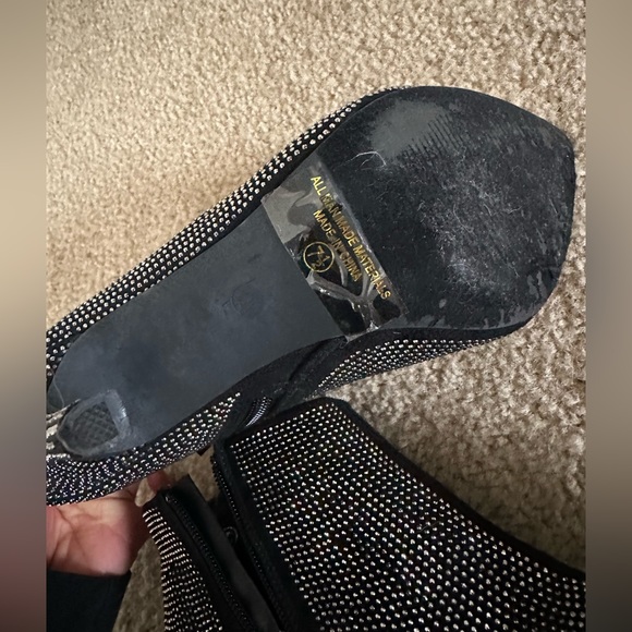 Ankle boots - Picture 2 of 10